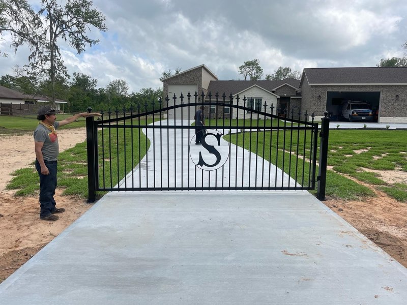 Custom Gate